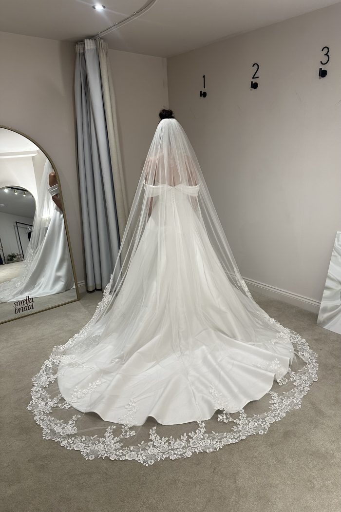 Accessory - Stephanie Veil (Romantic Lace Edge) - Image 2