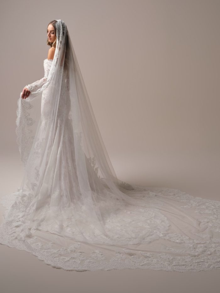 Accessory - Takera Veil (Mantilla Chantilly Lace) - Image 3